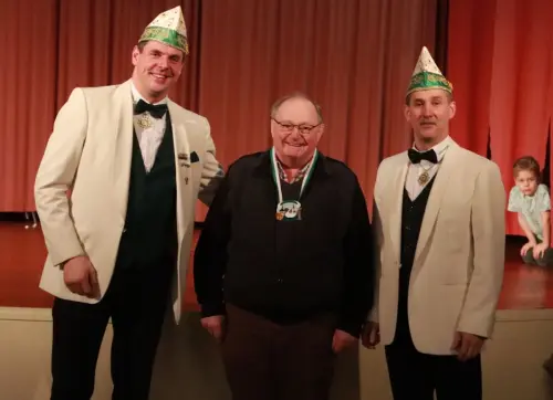 Vorsitzender-und-Praesident-mit-Herr-Zens