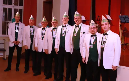 Vorstand-KG-Gruen-Weiss