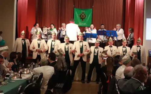 Vorstand-beim-singen