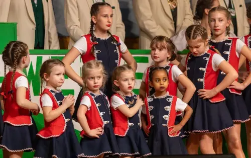 HGO-Kids-beim-Aufstellen