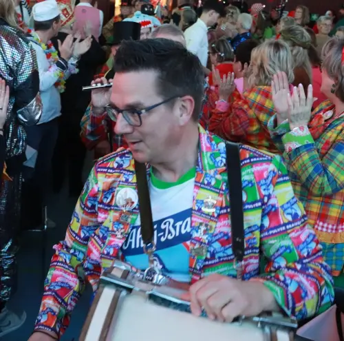 Joerg-Schneider-mit-Trommel