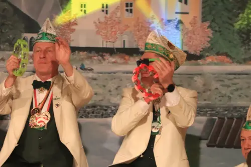 Martin-und-Frank-mit-Tamborin