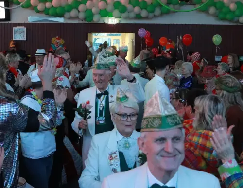 Mitglieder-der-KG-beim-Einzug