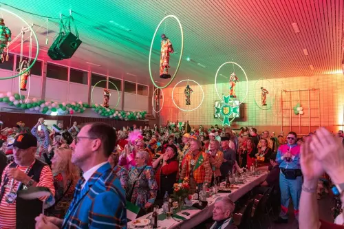 Publikum-fordert-Zugabe