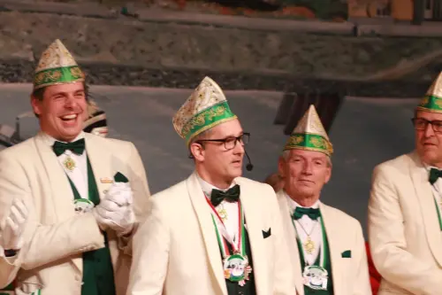 Thilo-eroeffnet-Sitzung