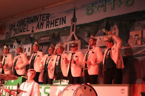 Elferrat-bei-Auftritt-Kluengelkoepp