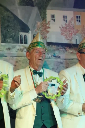 Karl-Heinz-Schreiner-mit-Tamborine