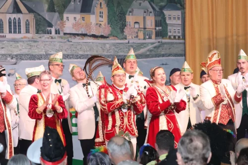 Prinzenpaar-auf-Buehne