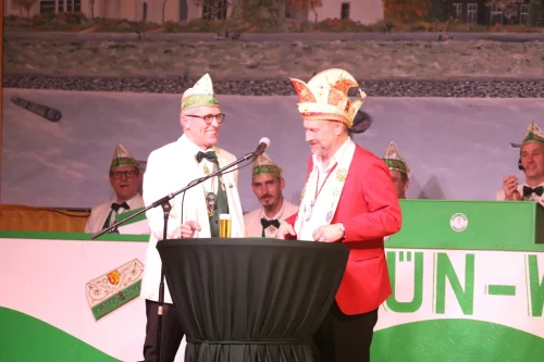 Volker-Weiniger-Sitzungspraesident-und-Joe2