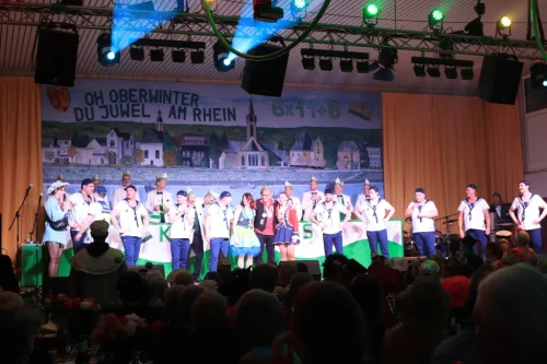 Woelle-Junge-mit-Trainer